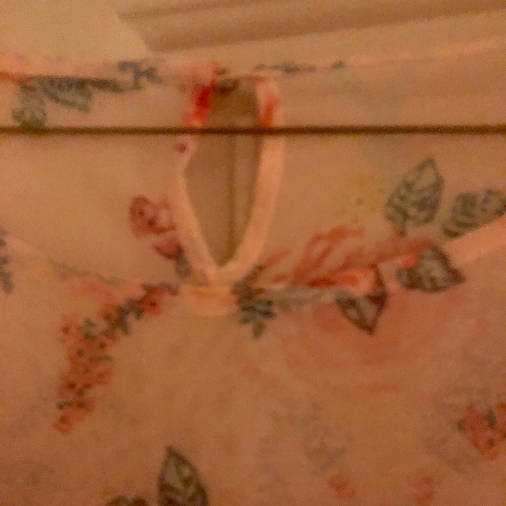 NWT NY Collection Ruffled Top - Picture 3 of 6